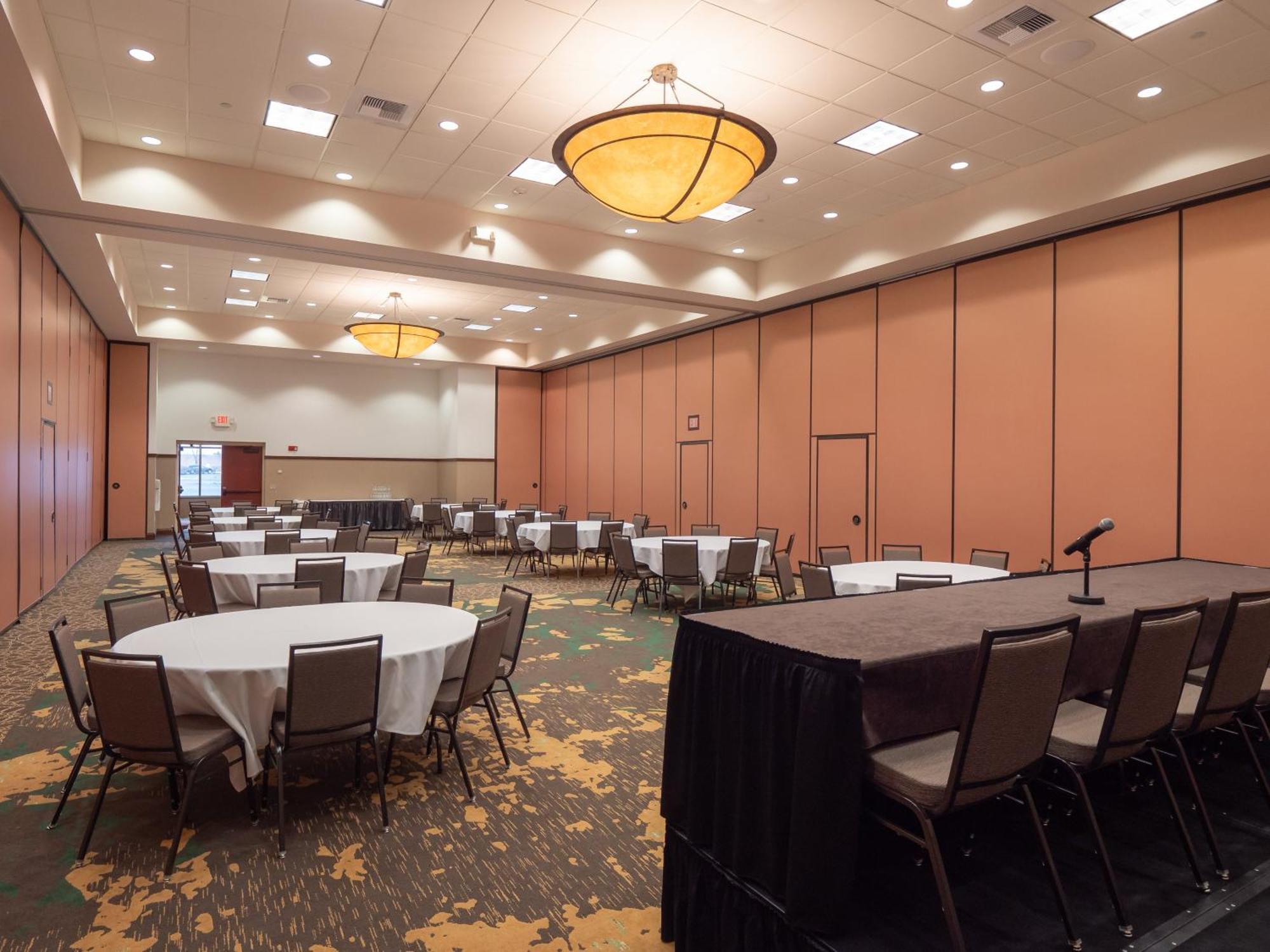 Holiday Inn Stevens Point - Convention Center By Ihg Esterno foto